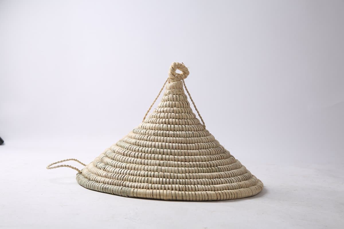 云南草帽石锅锅盖